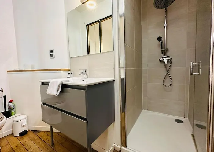 Apartment Standing T2 Near The Train Station And