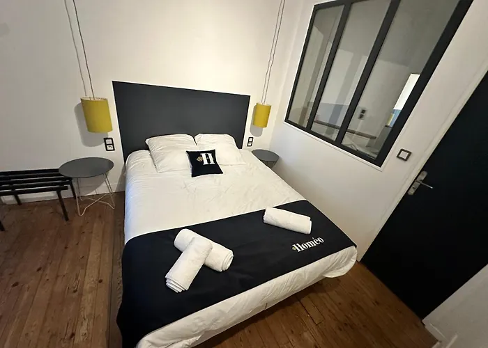 Standing T2 Near The Train Station And Tours