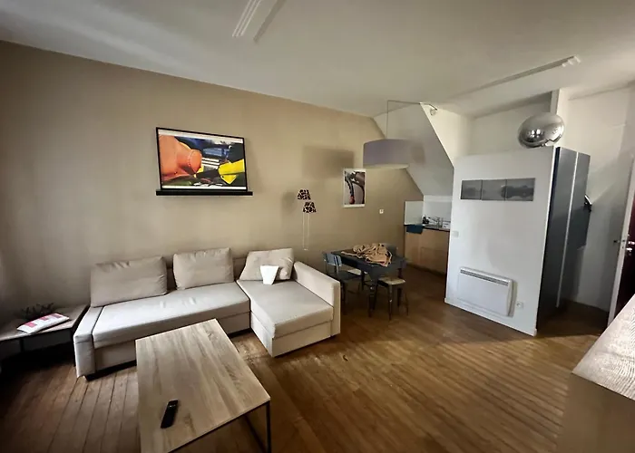 Apartment Standing T2 Near The Train Station And Tours